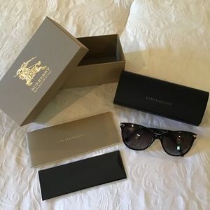 BURBERRY B 4216 Sunglasses